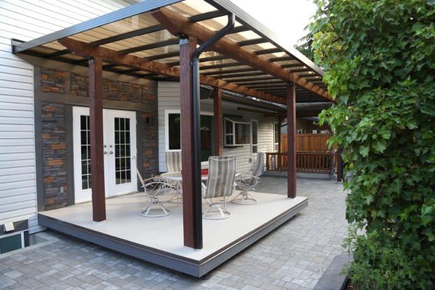 Pergola with raised deck